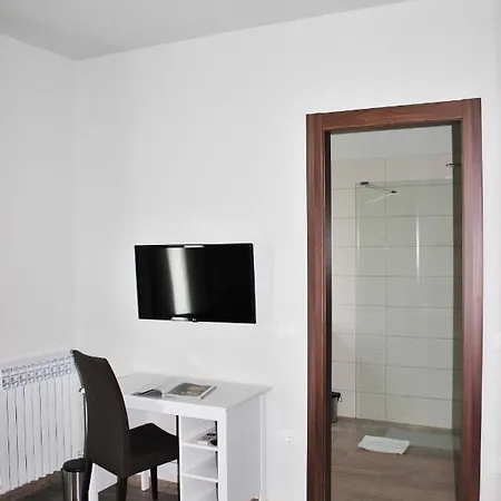 Zuzic Apartment *